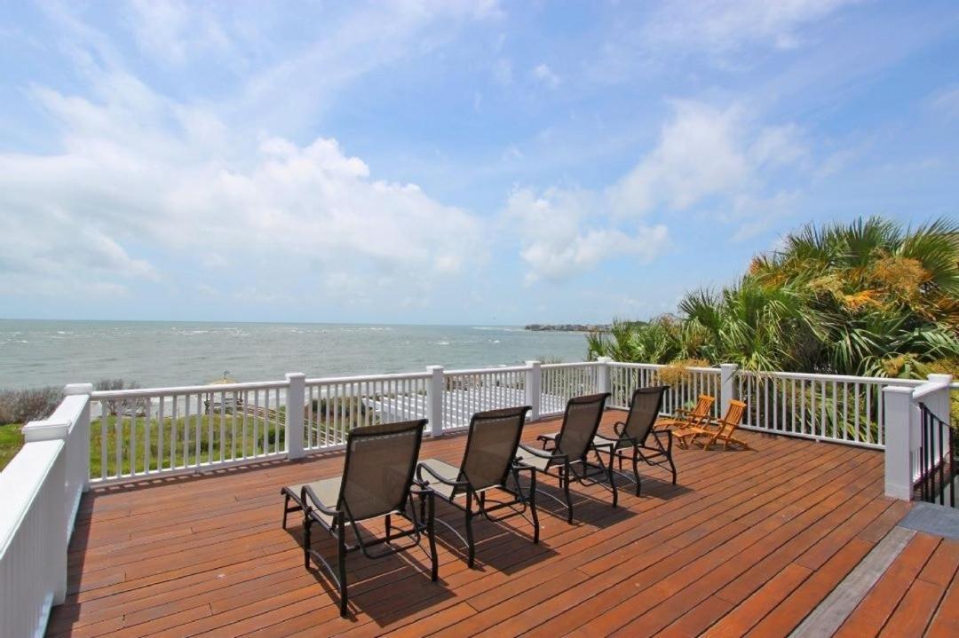 114 Ocean Boulevard By Avantstay Beachfront Putting Green Volleyball Court Infinity Pool Sullivans Island Exterior photo