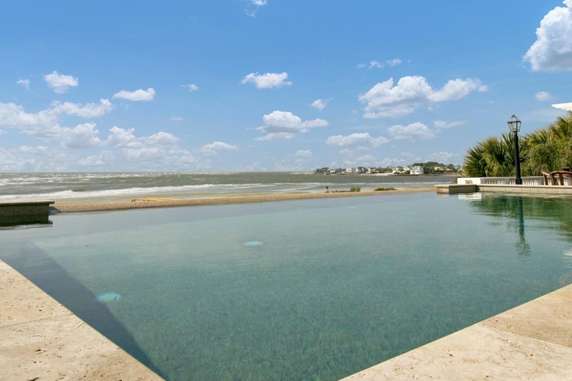 114 Ocean Boulevard By Avantstay Beachfront Putting Green Volleyball Court Infinity Pool Sullivans Island Exterior photo
